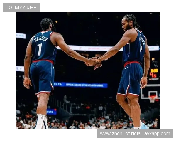 快船继续低迷，伦纳德和哈登缺席让球队举步维艰，伦纳德联手哈登